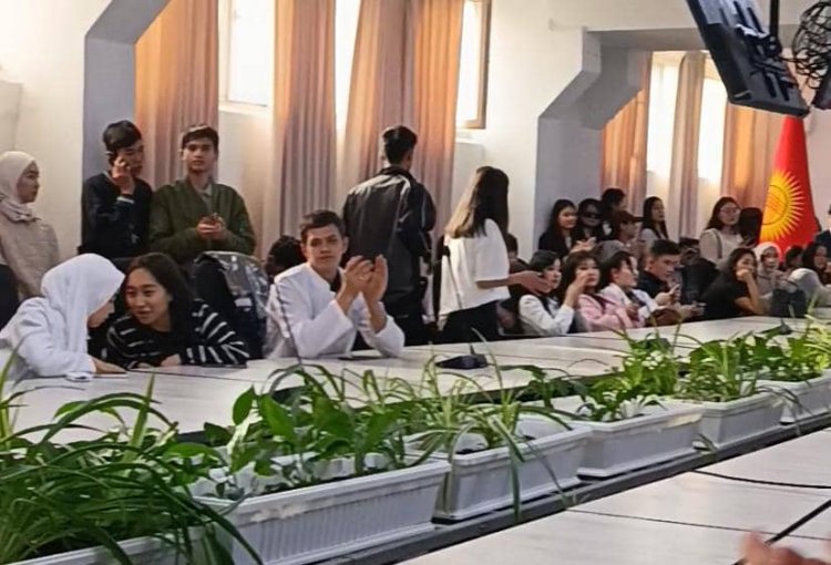 Студент, с праздником тебя!